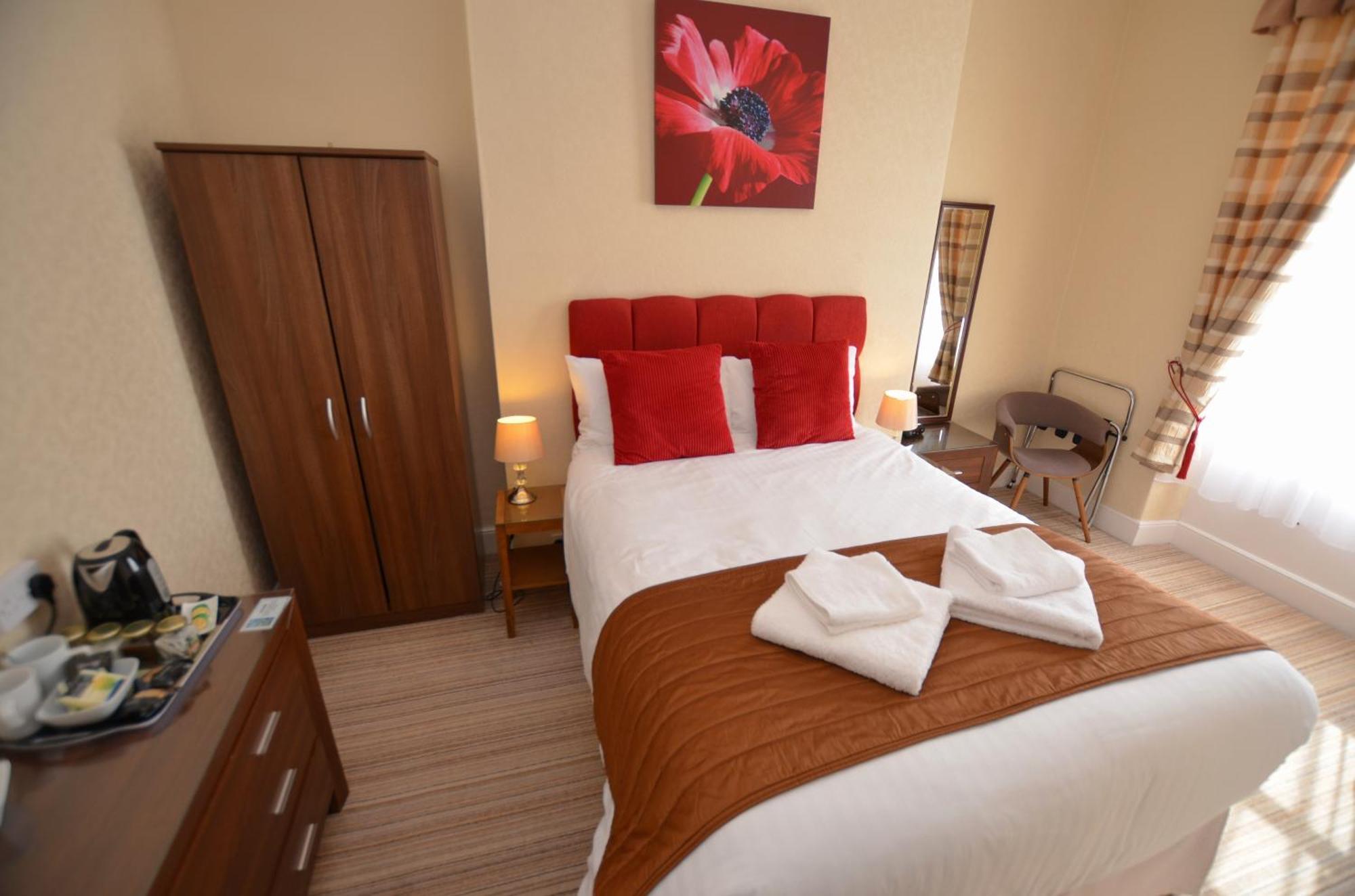 St. Hilary Guest House لاندودنو الغرفة الصورة